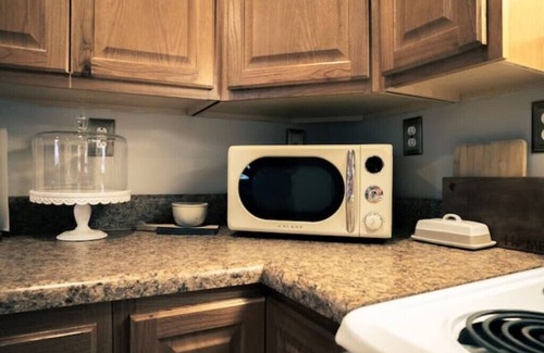 Alum Creek Cabine | Luxurious cabin, 6 mi HM trails, 12 mi Charleston