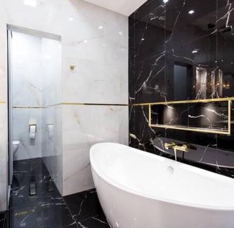 Ujlipotvaros Appartement | Luxurious Central King and Queen Bed Park4Free