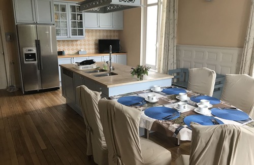 Journet Maison | Château de luxe avec piscine privée, tennis et golf par 3