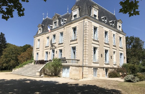 Journet Maison | Château de luxe avec piscine privée, tennis et golf par 3