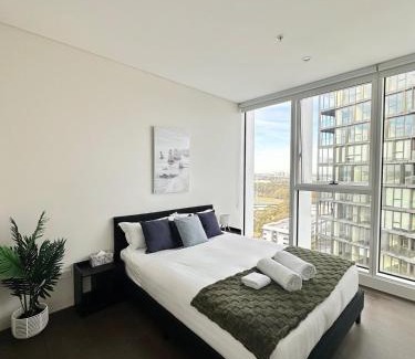 Lidcombe Appartement | Luxurious city view at Sydney Olympic Park