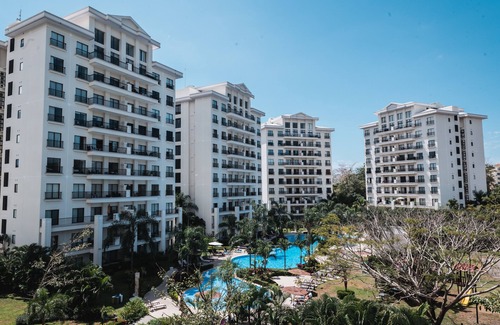 Barrio Santa Lucia Copropriété | Condo luxueux, 10min à pied de la plage / ville, piscine et commodités incroyables!