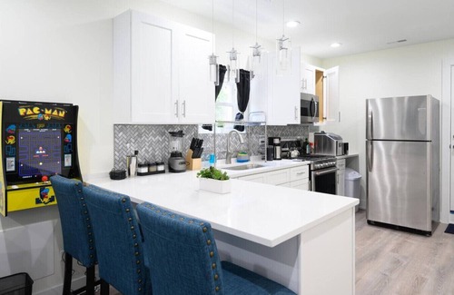 Little Village Appartement | Luxurious, Cozy Beauty 10 min from Downtown Chicago