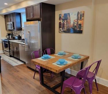 Washington Lit Et Petit-Déjeuner | Luxurious DC Townhome ideal for Large Families plus Free Parking