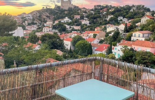 Roucas-Blanc Appartement | Luxueux Duplex avec vue panoramique. Marseille 7 Terrasse et Jacuzzi