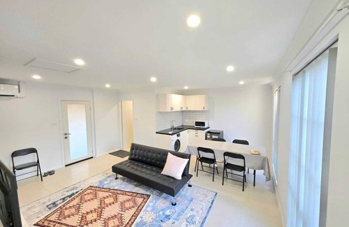 Kellyville Villa | Luxurious Dwelling House