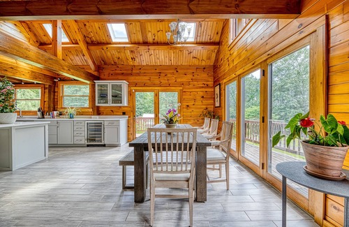Mount Marion Maison | Vallée de Hudson luxueuse et enchanteresse / Catskills / Log House Upstate NY