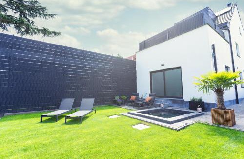 Strombeek-Bever Hôtel | Luxurious Escape - Room LoveSerenity with pool and jacuzzi