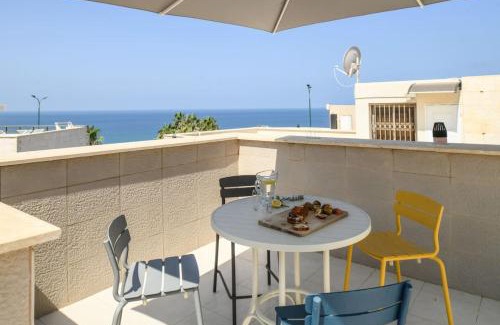 Netanya Appartement | Luxurious Family Three Story House with Mamad by Sea N' Rent