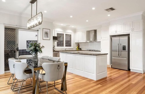 Templestowe Lower Maison | Luxurious Georgian Style Family Home with Cinema