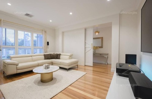 Templestowe Lower Maison | Luxurious Georgian Style Family Home with Cinema