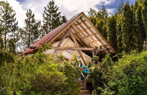 Everson Cabine | Luxurious Glamping Tent with heated indoor pool