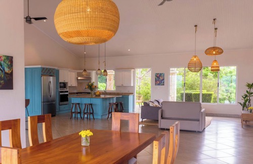 Pan de Azucar Maison | Luxurious home with stunning mountain views in Costa Rica's Central Valley!