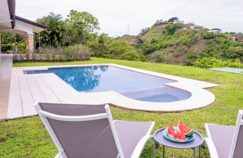 Pan de Azucar Maison | Luxurious home with stunning mountain views in Costa Rica's Central Valley!