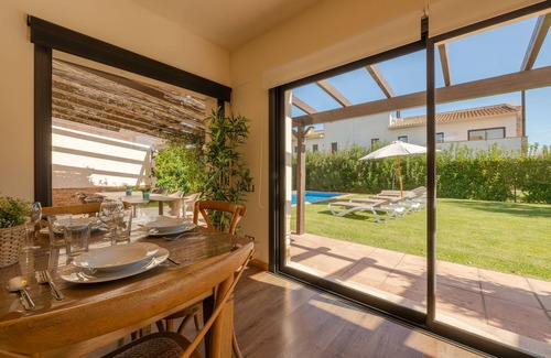 Albons Maison | Maison luxueuse à 5 min de la plage. Jardin et piscine privée dans un environnement unique