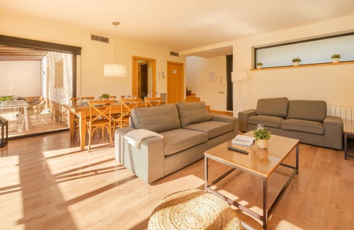 Albons Maison | Maison luxueuse à 5 min de la plage. Jardin et piscine privée dans un environnement unique