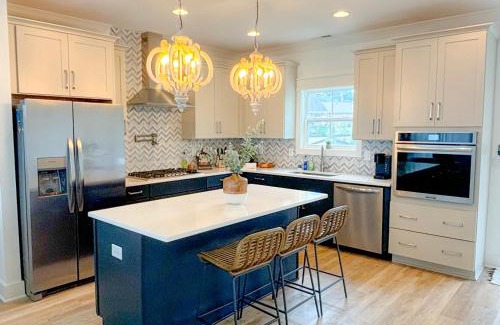 Winchester Maison | Luxurious Lake Getaway
