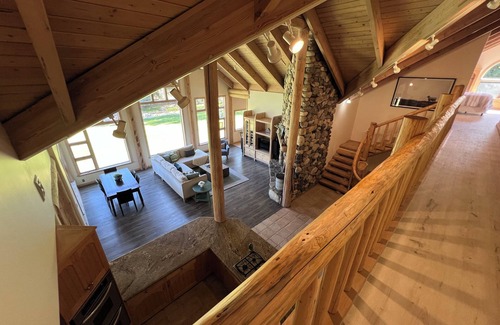 Sun Valley Cabine | Luxurious Log Home Retreat