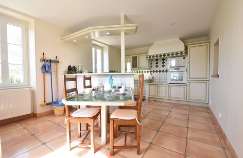 Verneuil Villa | Luxueuse demeure à Verneuil avec jardin clôturé