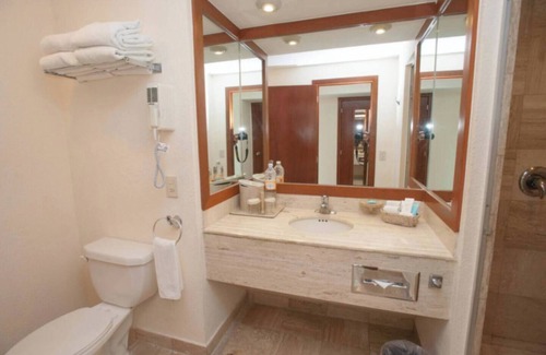 Isla Iguana Station Balnéaire | Luxurious Master Bedroom @Vidanta Mayan Palace, Puerto Vallarta