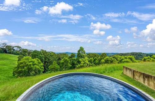 Booroobin Maison | Luxurious Mountain Retreat near Maleny
