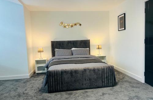 Offerton Maison | Luxurious New Home Near Airport