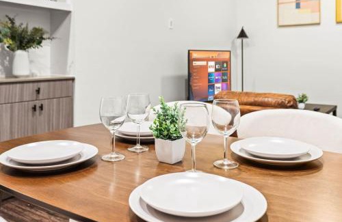 West Oak Hill Appartement | Luxurious New Unit 1Bd1Ba Pool, Golf Sim