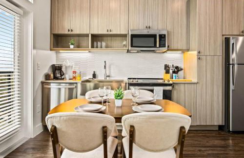 West Oak Hill Appartement | Luxurious New Unit 1Bd1Ba Pool Golf Sim