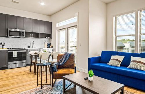West Oak Hill Appartement | Luxurious New Unit 1Bd1Ba Pool, Golf Sim