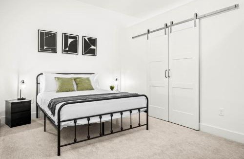 West Oak Hill Appartement | Luxurious New Unit 1Bd1Ba Pool, Golf Sim