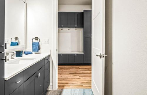 West Oak Hill Appartement | Luxurious New Unit 1Bd1Ba Pool, Golf Sim