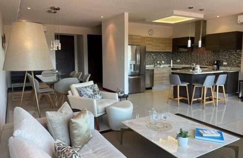 Playa Hermosa Appartement | Luxurious, ocean-view condo. Easy 5 minute walk to beach and restaurants!