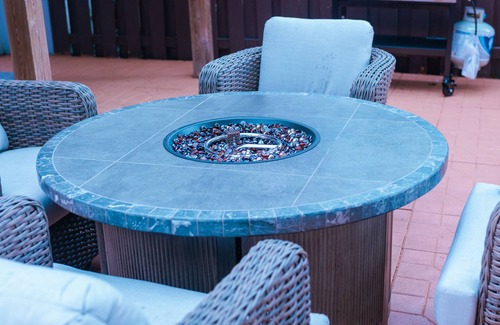 Lake Ridge Appartement | Luxurious Open Concept Space With Amazing Patio