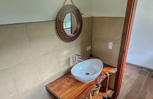 Calacali Lit Et Petit-Déjeuner | Luxurious Panoramic Suite at The Cloud Forest Retreat w/ views & modern comforts