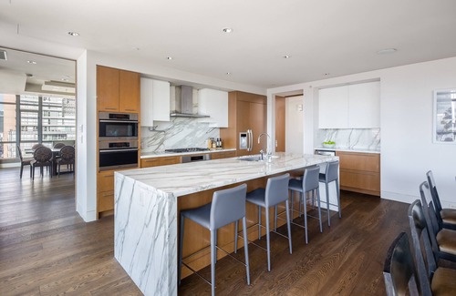 Downtown Vancouver Hôtel | Luxurious Penthouse in Trendy Yaletown with Private Rooftop Pool
