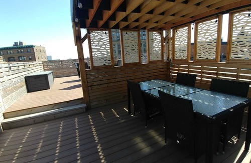 Old Montreal Copropriété | Luxurious Penthouseold Portmajestic Roof Terrace