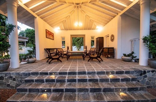 Balapitiya Villa | Luxurious river front colonial villa Balapitiya