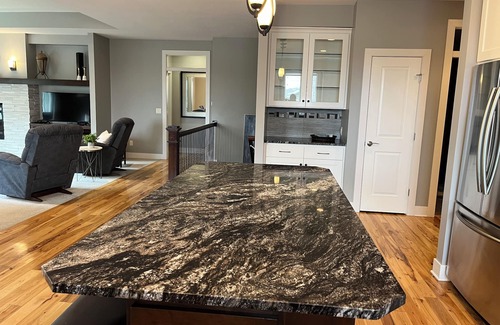 Rochester Maison | Luxueuse maison personnalisée à une seule histoire
