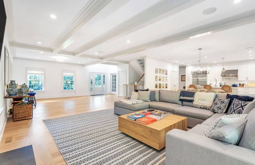 North Sea Maison | Luxurious Southampton Retreat with Pool, Resort-Style Living & Prime Location