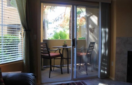 Paradise Valley Village Copropriété | Luxueuse unité sud-ouest au rez-de-chaussée avec 1 chambre