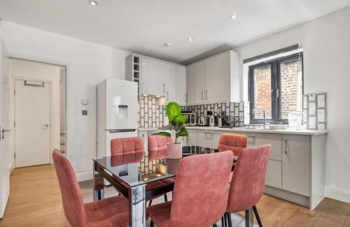 Southfields Appartement | Luxurious Spacious Apartment 2BR 2BA