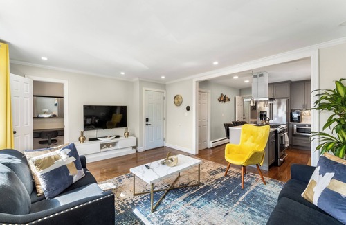 Irvington Appartement | Luxurious Suburban 3BR Oasis