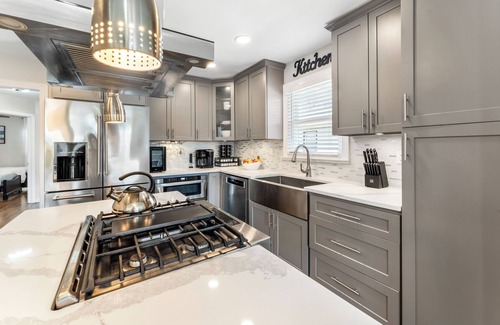 Irvington Appartement | Luxurious Suburban 3BR Oasis