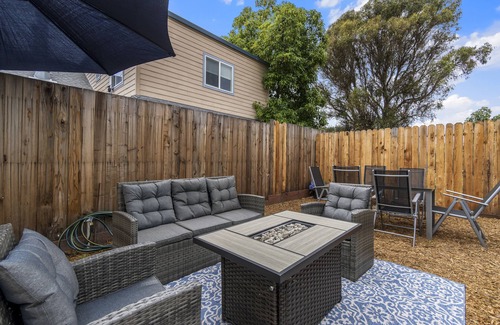 Santa Rosa Maison | Luxurious & Tranquil Home with Private Backyard
