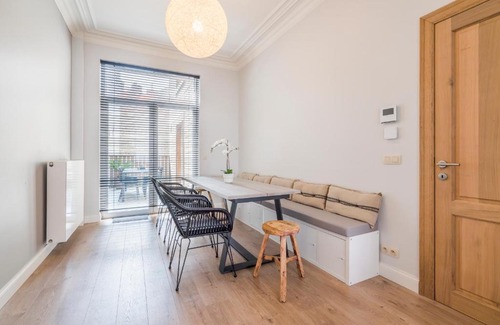 Vogelzang Maison | Luxurious, updated, warm & stunning Home terraces