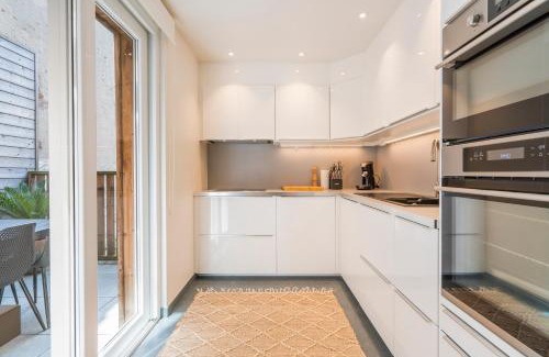 Vogelzang Maison | Luxurious, updated, warm & stunning Home terraces