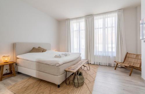 Vogelzang Maison | Luxurious, updated, warm & stunning Home terraces