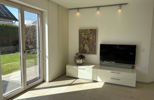 Riedenburg Appartement | Luxurious vacation home (200sqm) on the edge of the forest with sauna and terrace