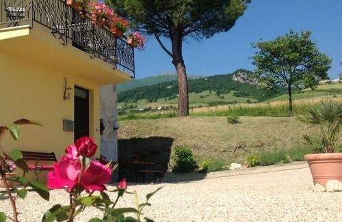 Villa Celiera Appartement | Luxurious vacation apartment with pool in the Gran Sasso National Park