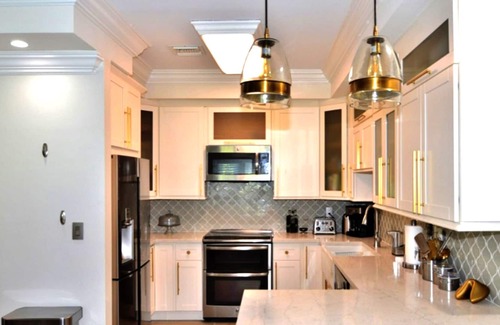 Westwind Maison | Luxurious Venetian Condominium